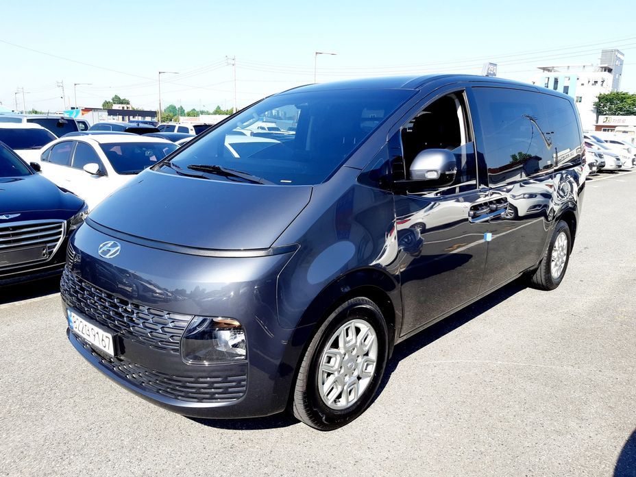 Hyundai Staria 2023