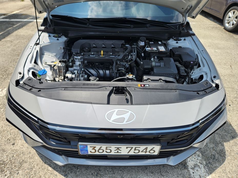 Hyundai AVANTE 2025