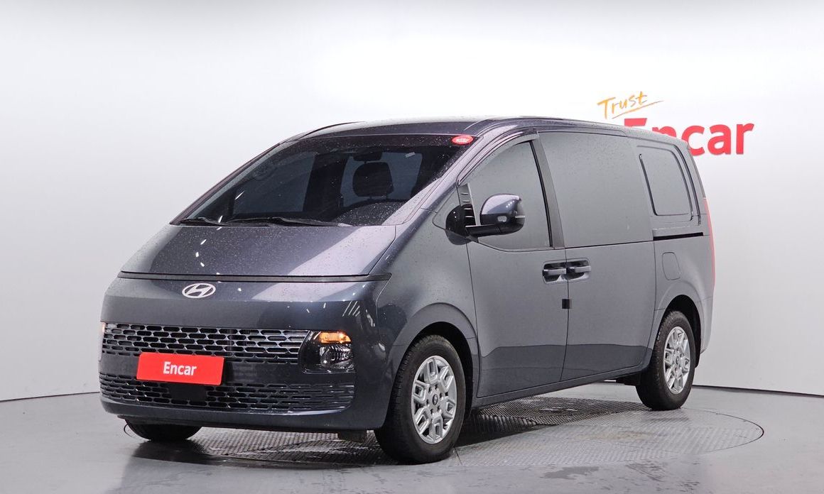 Hyundai Staria 2025