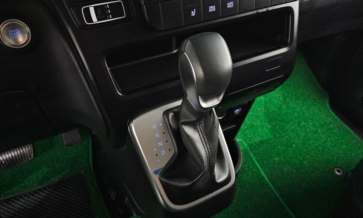 Hyundai Staria 2025