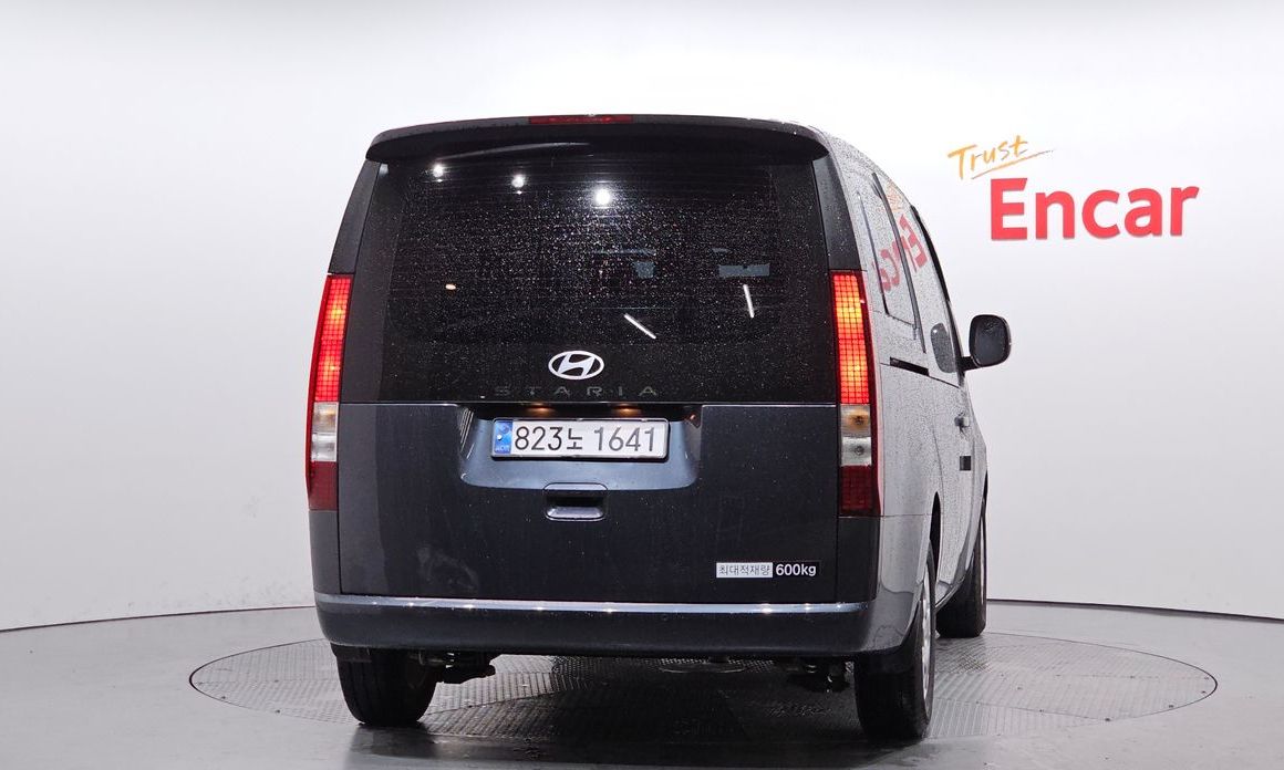 Hyundai Staria 2025