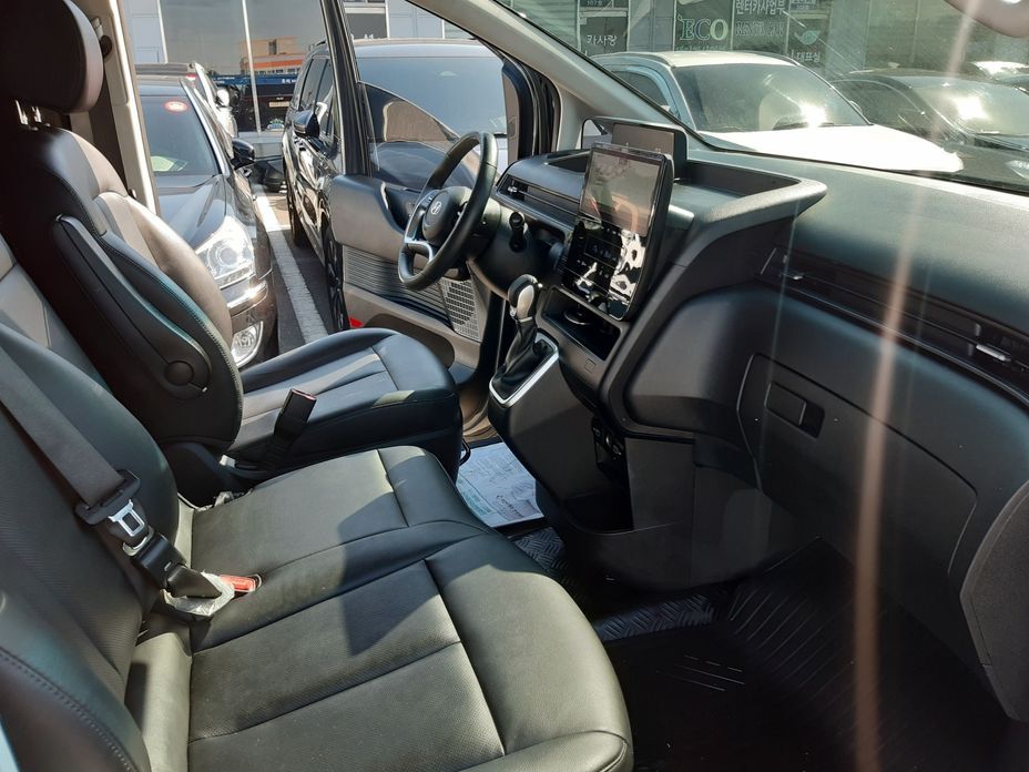 Hyundai Staria 2023