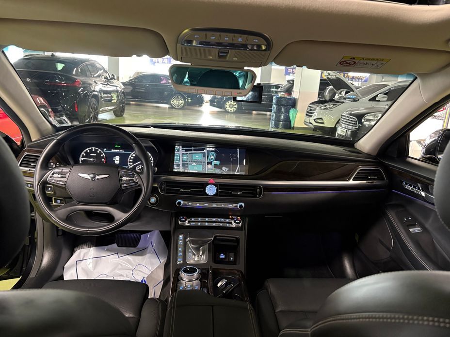 Genesis G90 2021