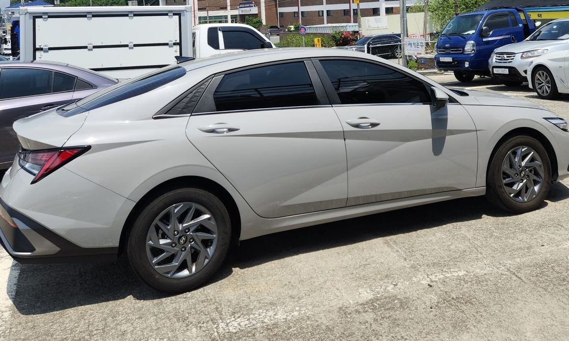 Hyundai AVANTE 2025