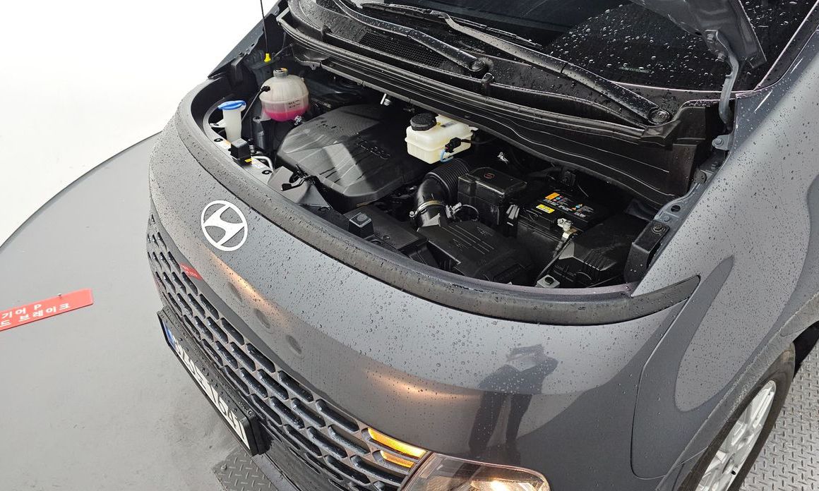 Hyundai Staria 2025