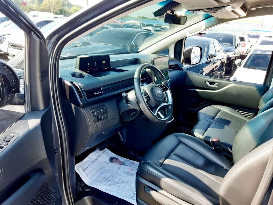 Hyundai Staria 2023