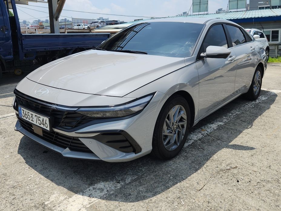 Hyundai AVANTE 2025