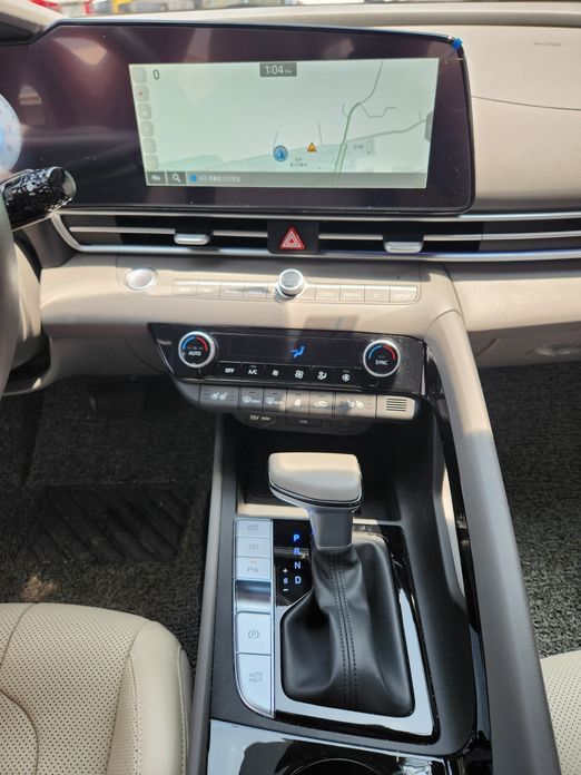 Hyundai AVANTE 2025