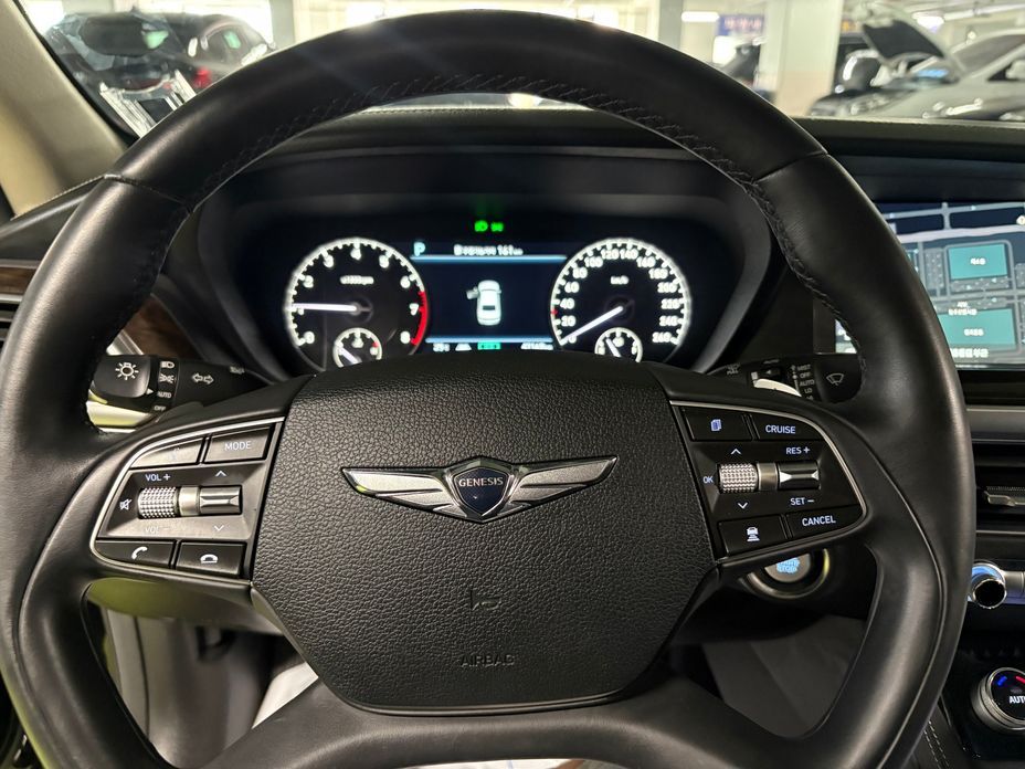 Genesis G90 2021