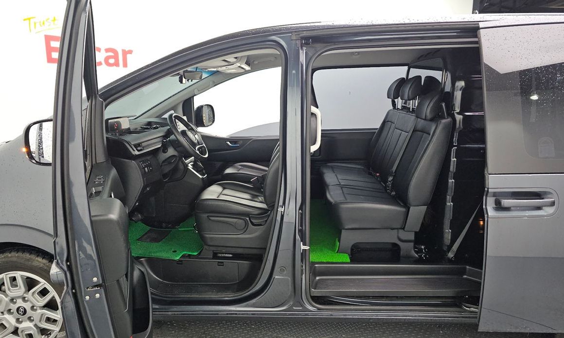 Hyundai Staria 2025