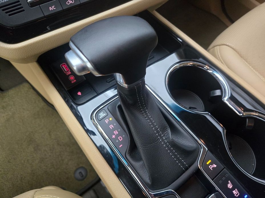 Kia Canival 2019