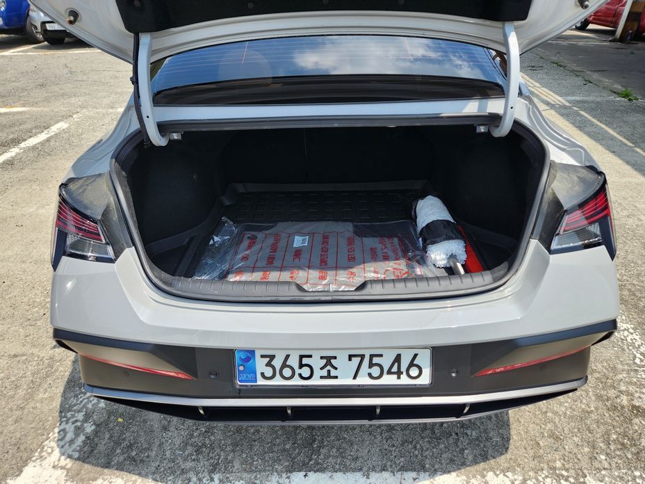 Hyundai AVANTE 2025