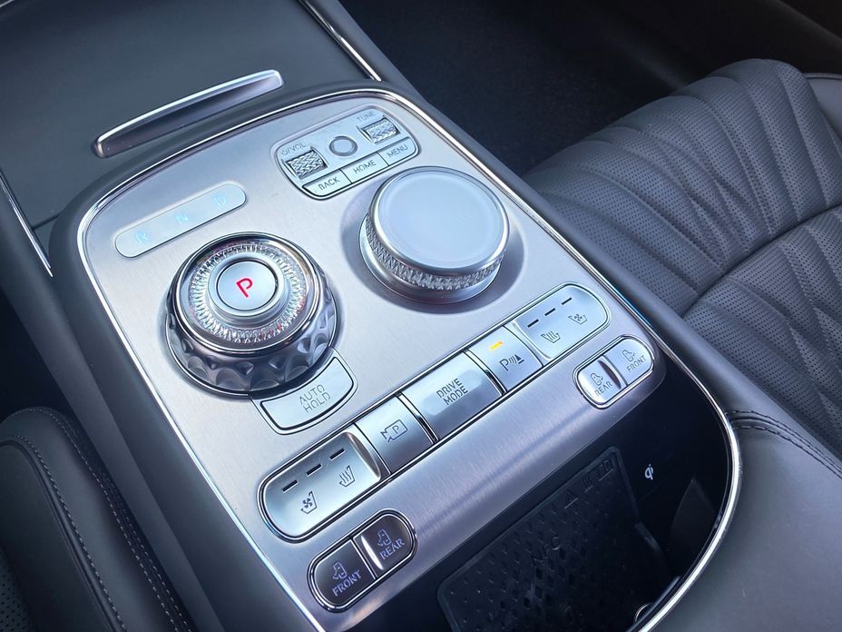 Genesis G90 2026