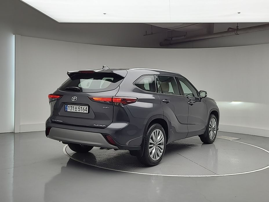 Toyota Highlander 2025