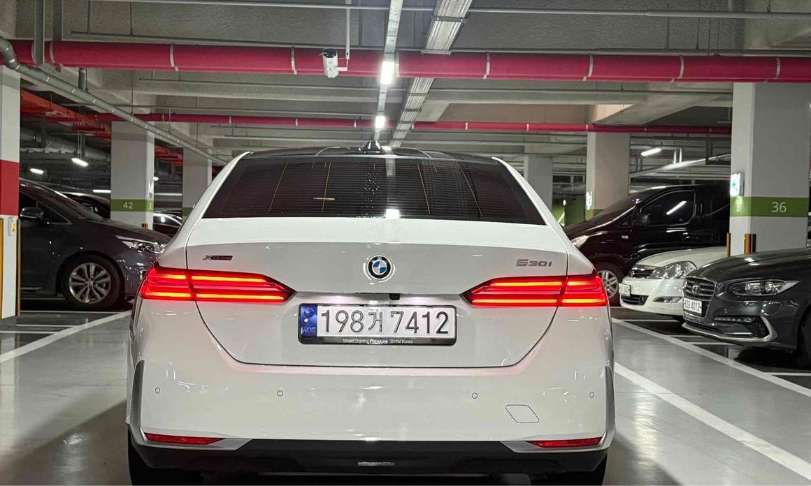 BMW 5-Series 2024