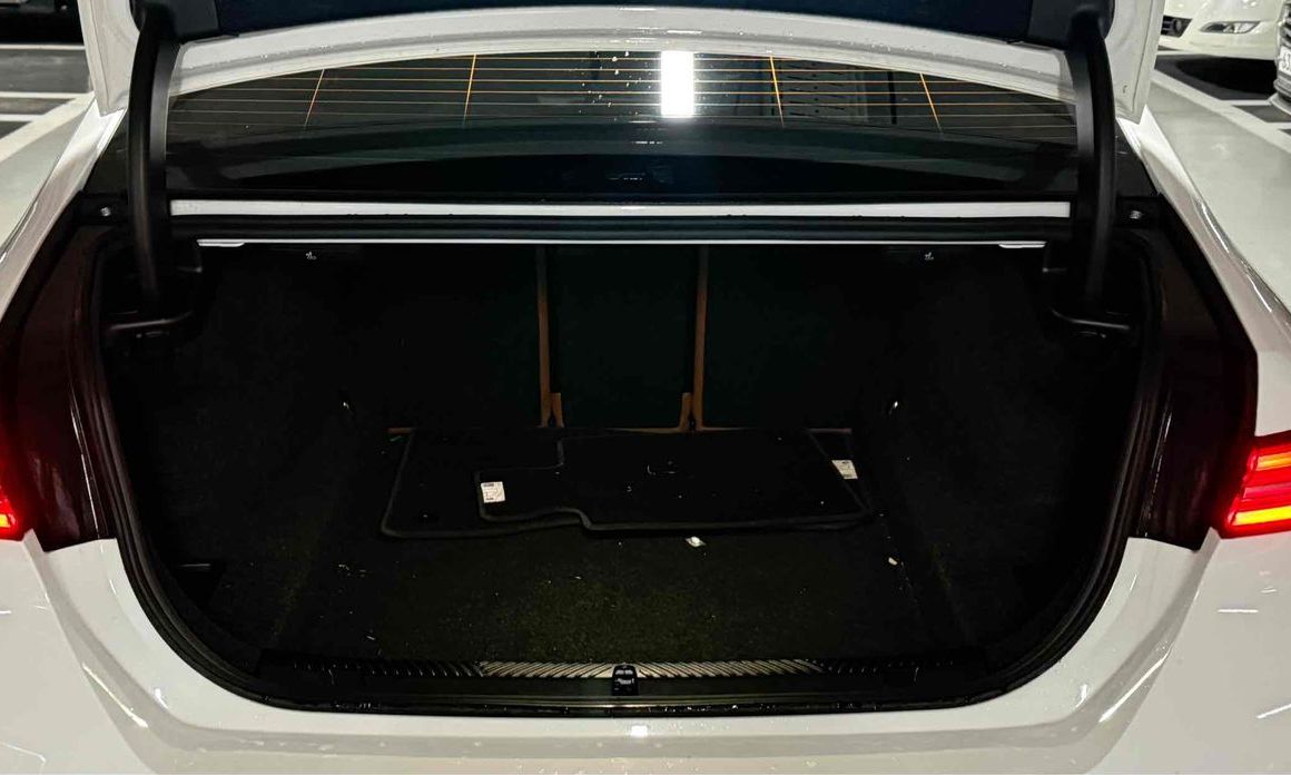 BMW 5-Series 2024