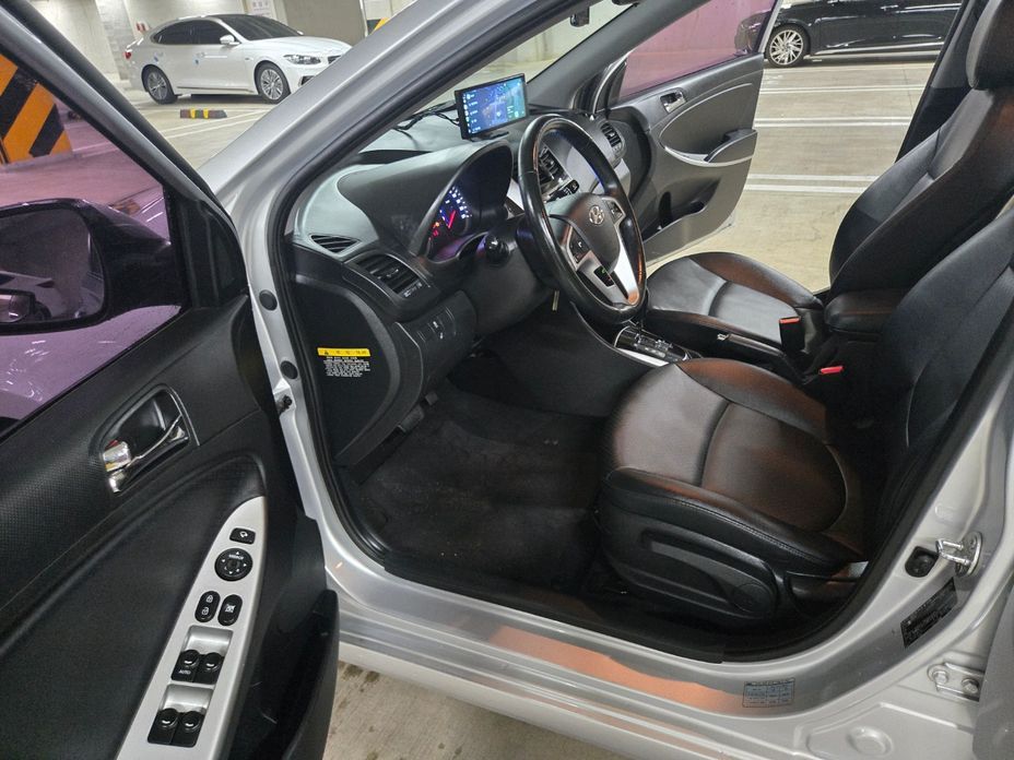 Hyundai Accent 2014