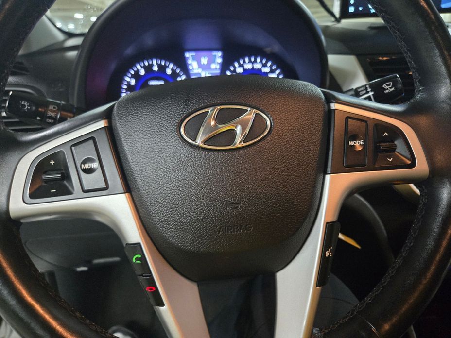 Hyundai Accent 2014