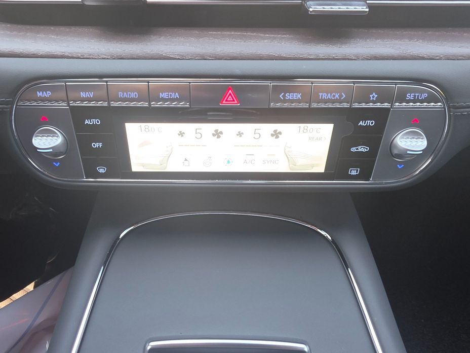 Genesis G90 2026