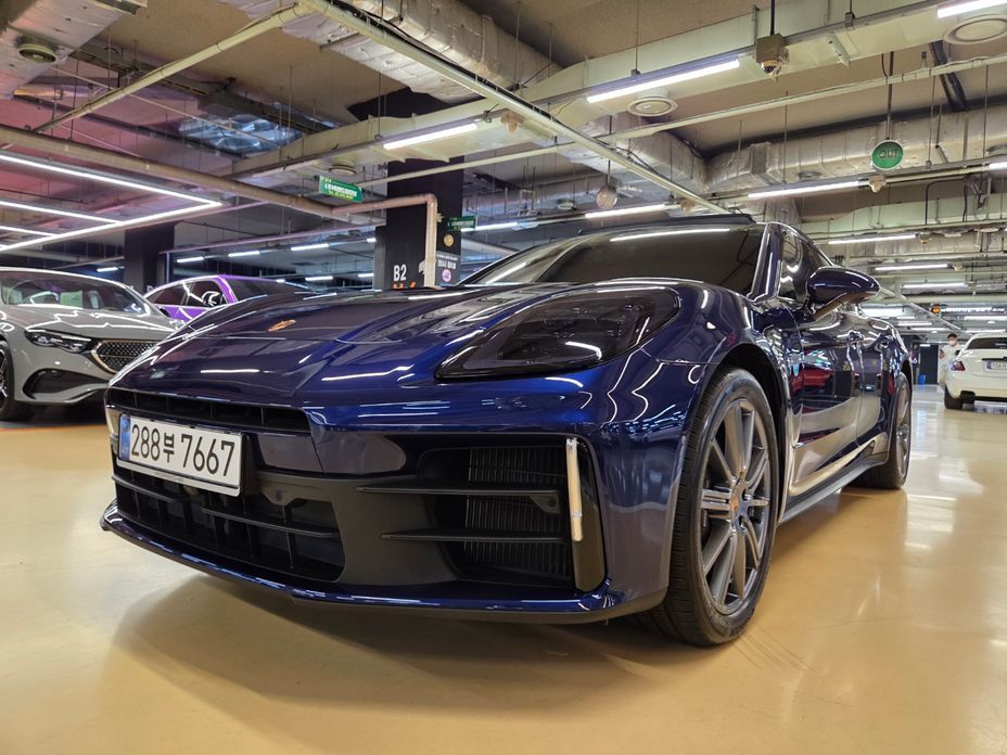 Porsche Panamera 2025