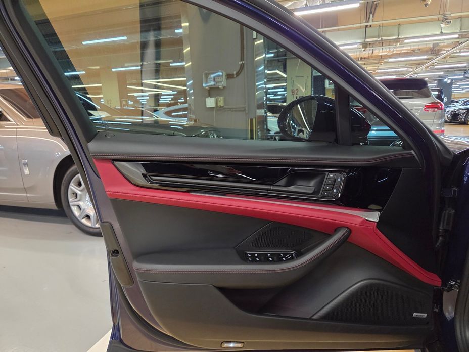 Porsche Panamera 2025