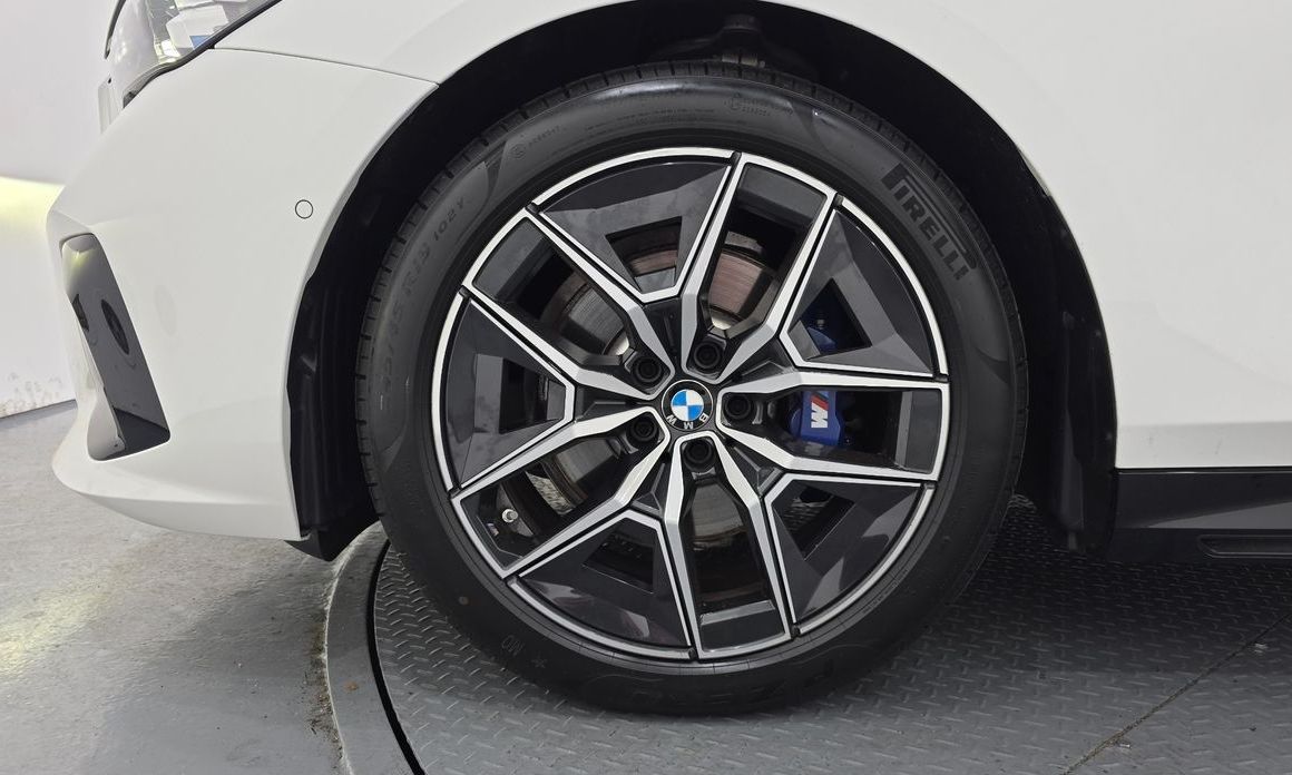 BMW 5-Series 2025