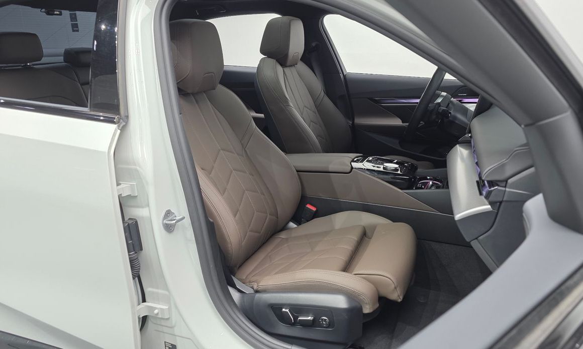 BMW 5-Series 2025
