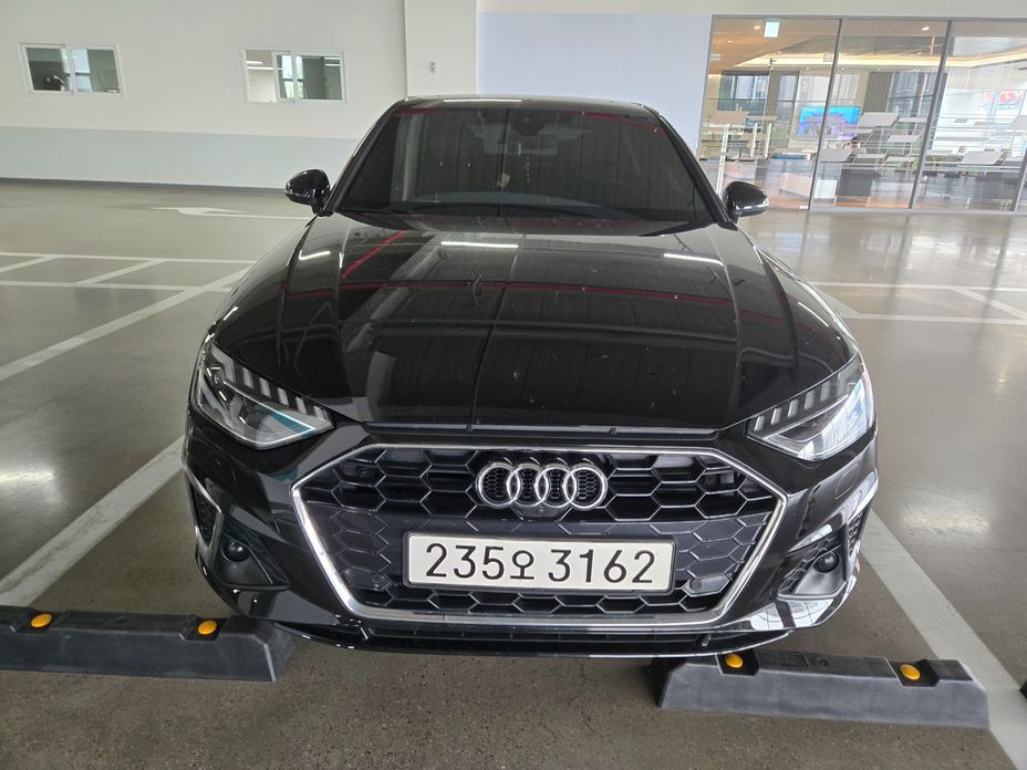 Audi A4 2023