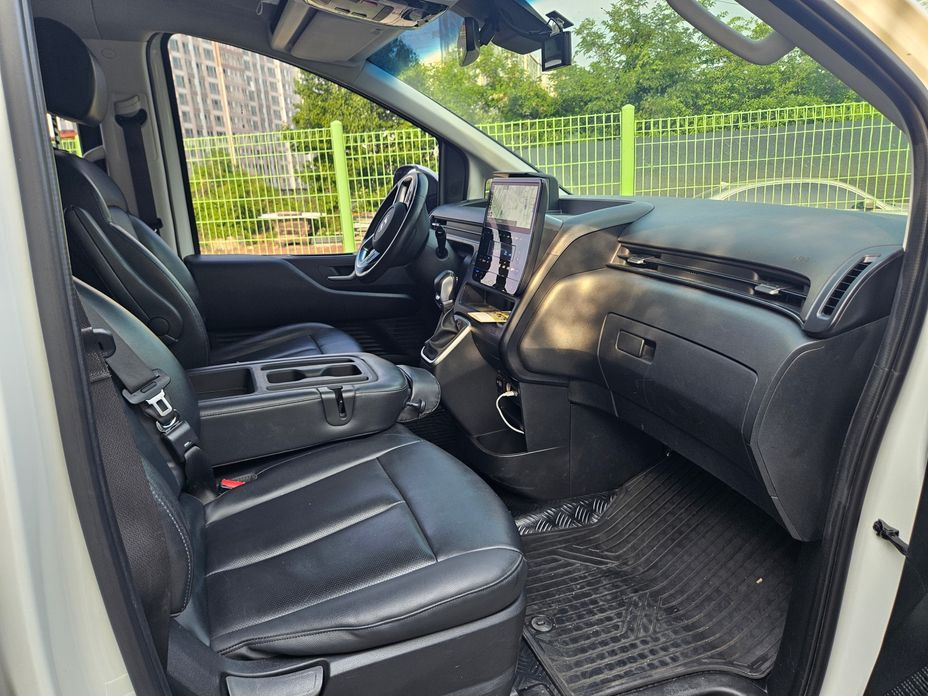 Hyundai Staria 2022