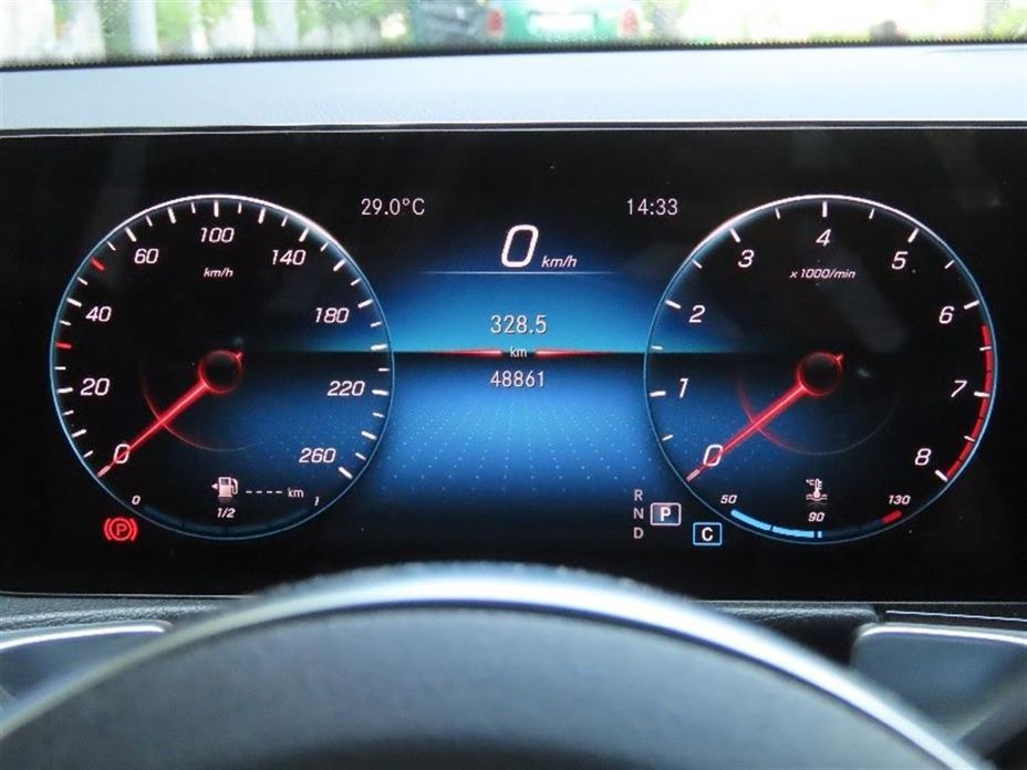 Mercedes-Benz GLB-Class 2023