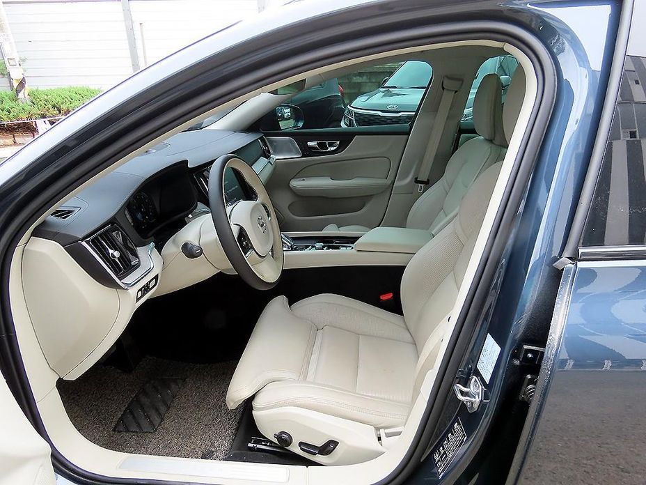 Volvo V60 2021