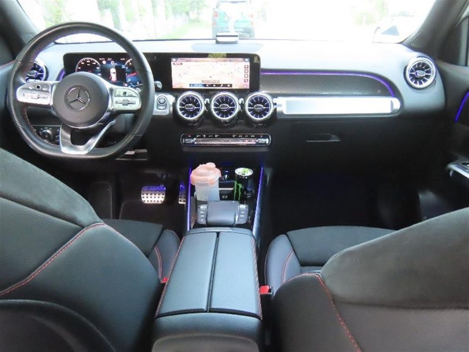 Mercedes-Benz GLB-Class 2023