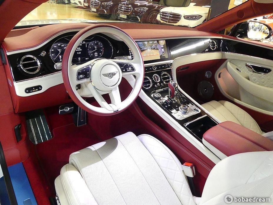 Bentley Continental 2024