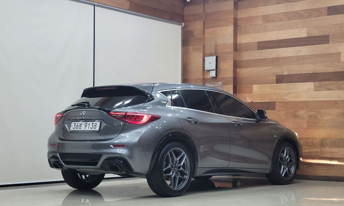 Infiniti Q30 2017