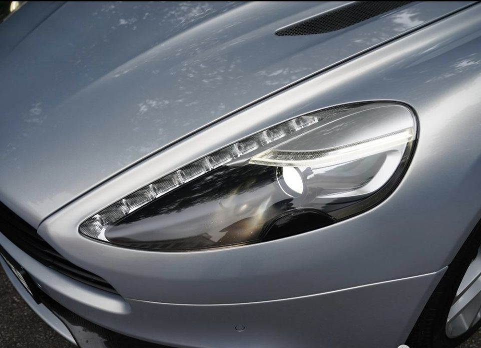 Astonmartin Vanquish 2015