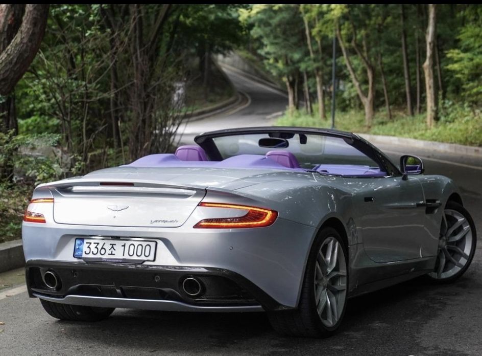 Astonmartin Vanquish 2015