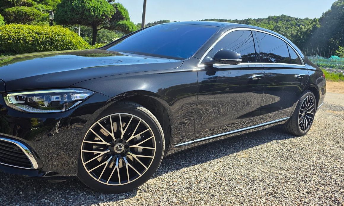 Mercedes-Benz S-Class 2023