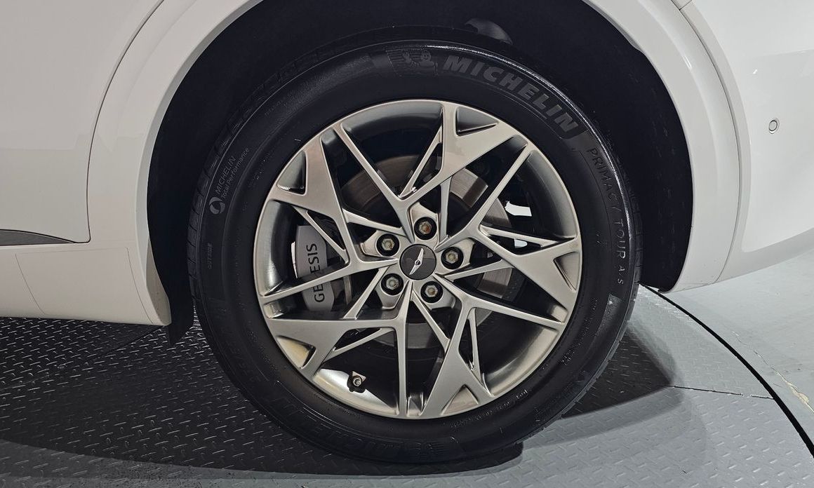 Genesis GV70 2023
