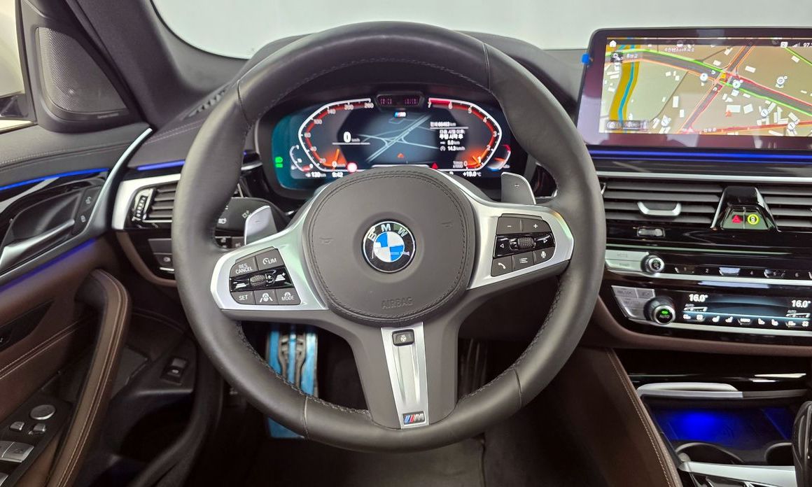 BMW 5-Series 2023