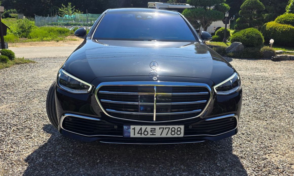 Mercedes-Benz S-Class 2023
