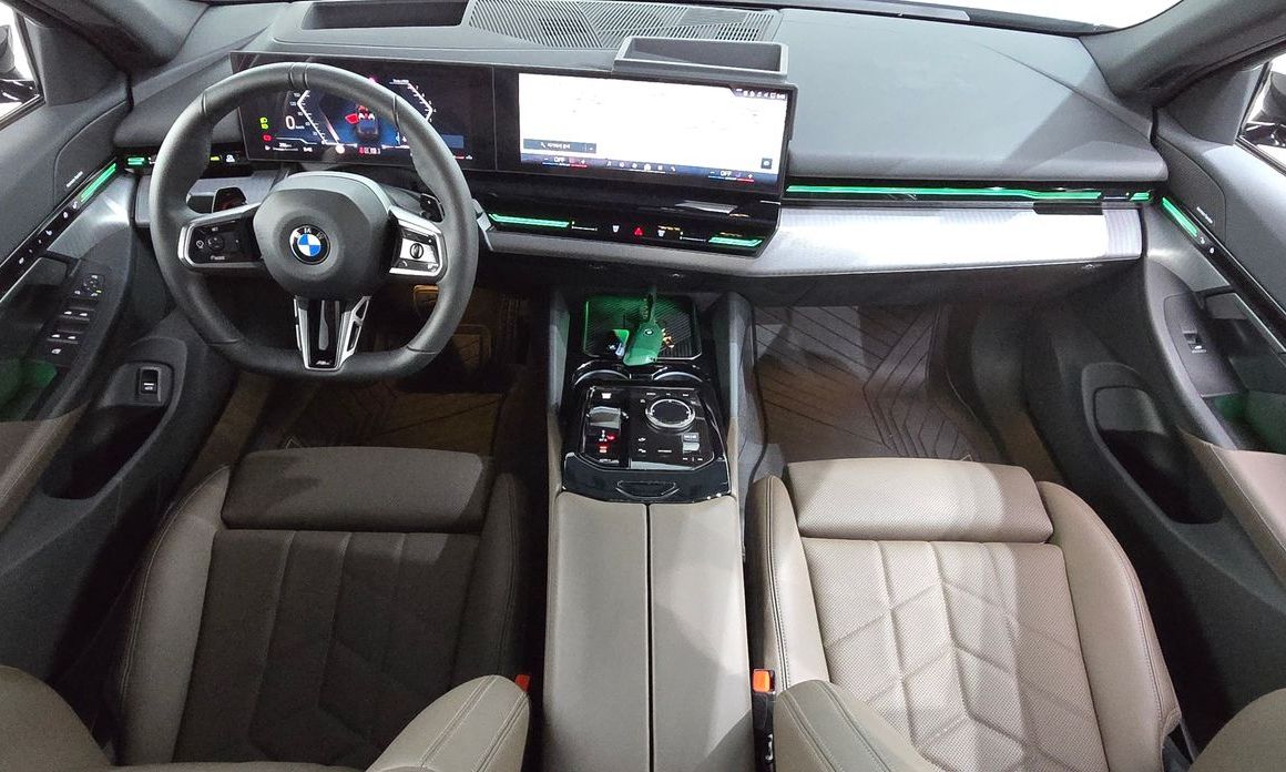 BMW 5-Series 2024