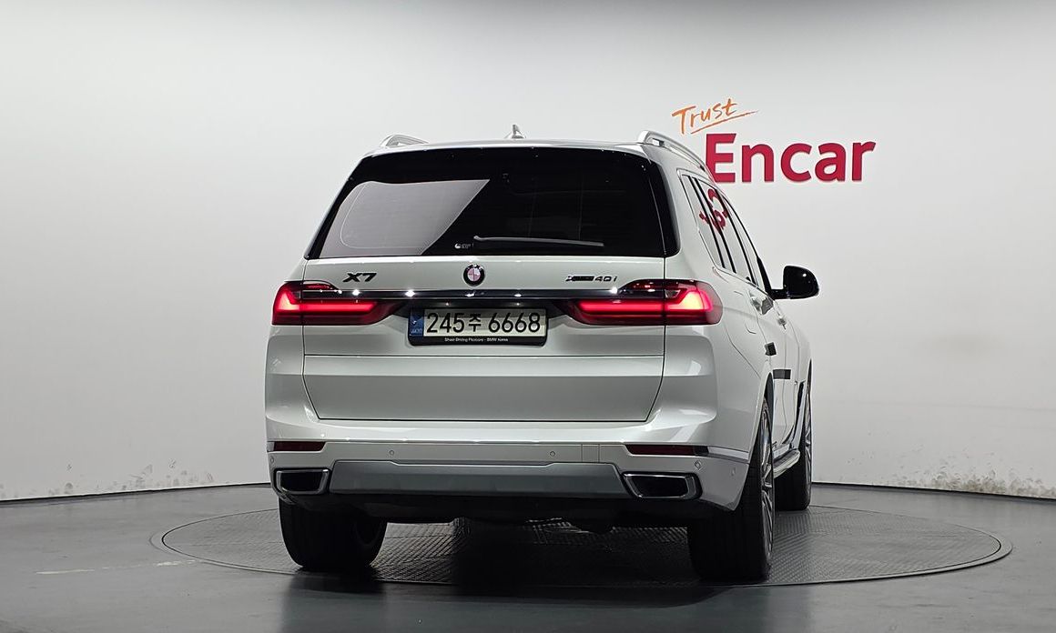 BMW X7 2021