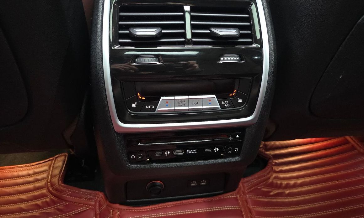 BMW X7 2021