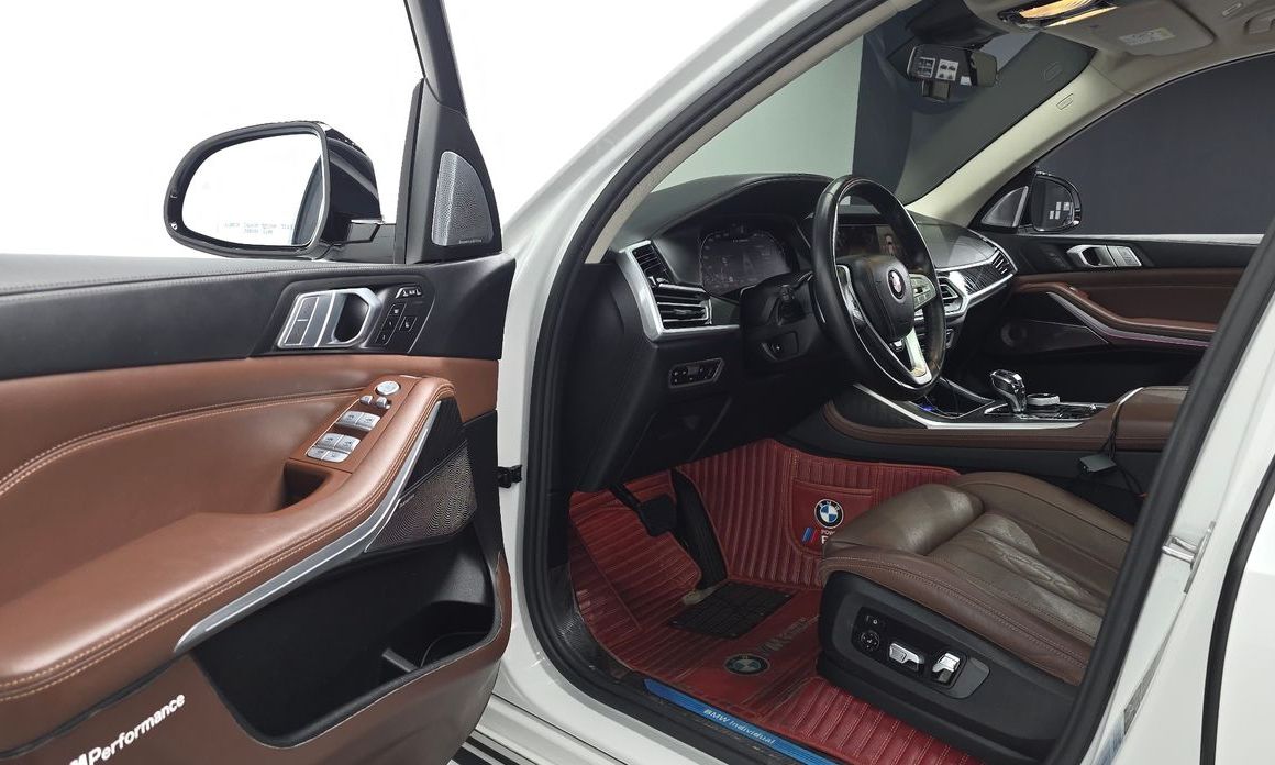 BMW X7 2021
