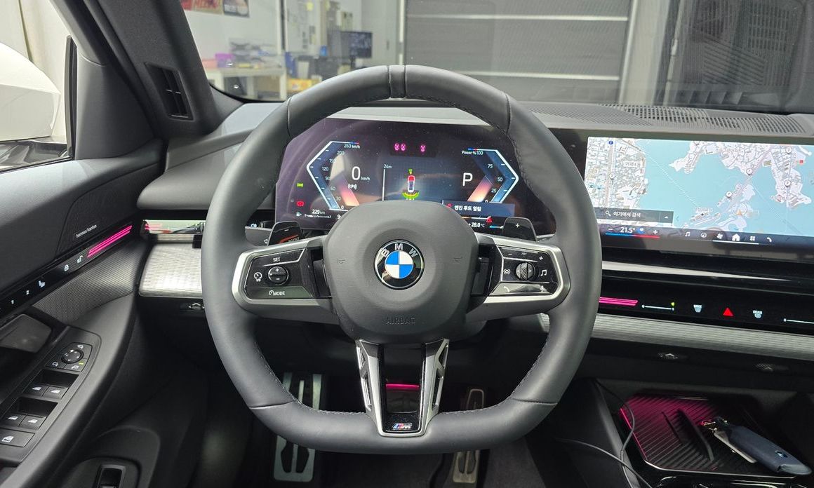 BMW 5-Series 2024