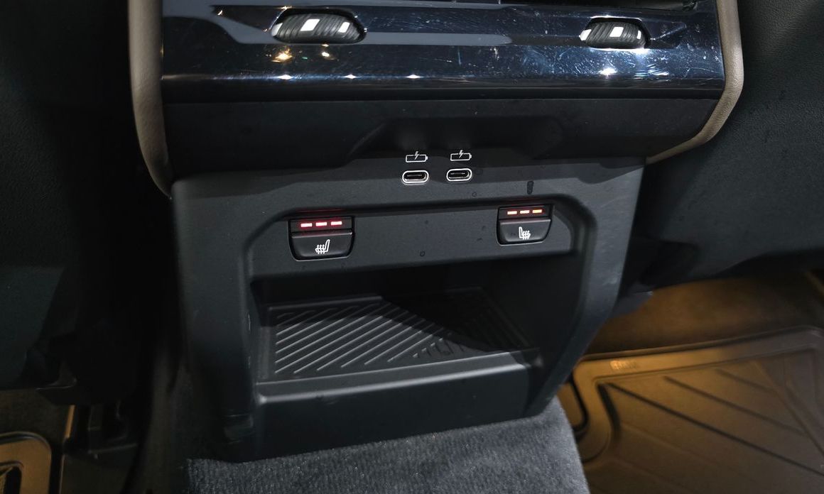 BMW 5-Series 2024