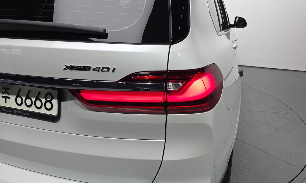 BMW X7 2021
