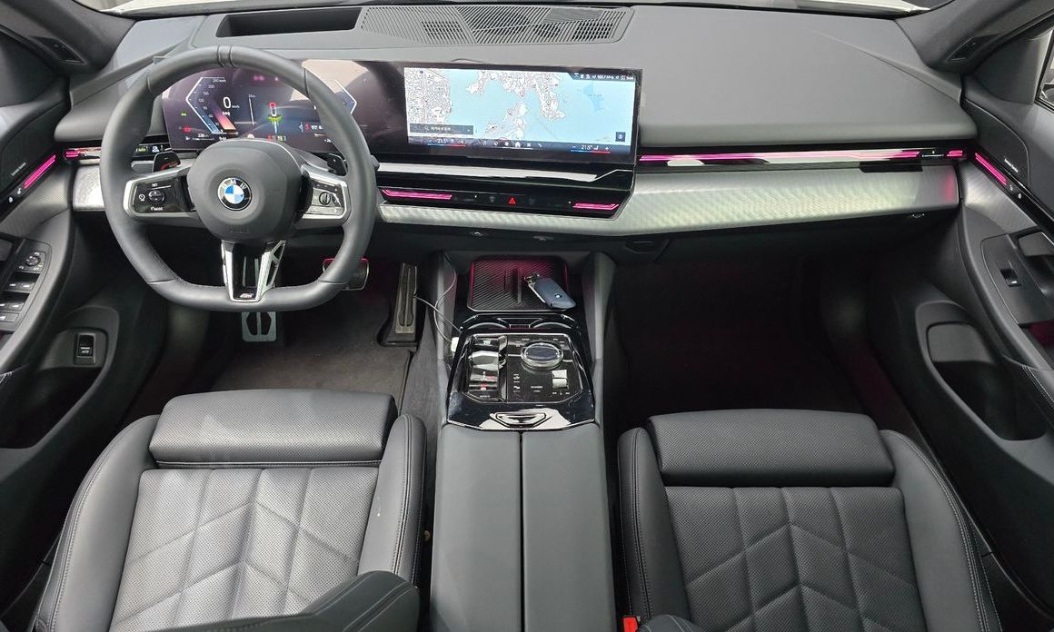 BMW 5-Series 2024