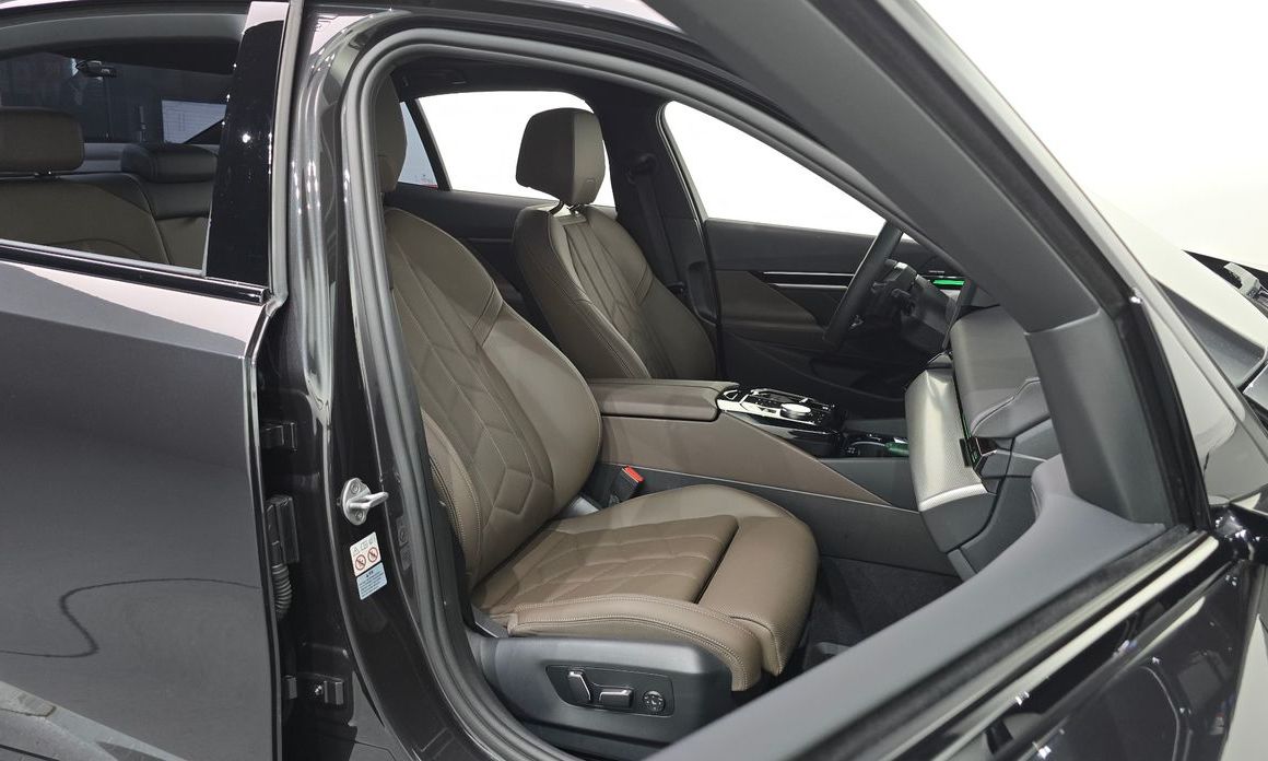 BMW 5-Series 2024