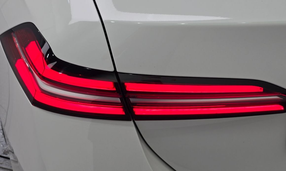 BMW 5-Series 2024